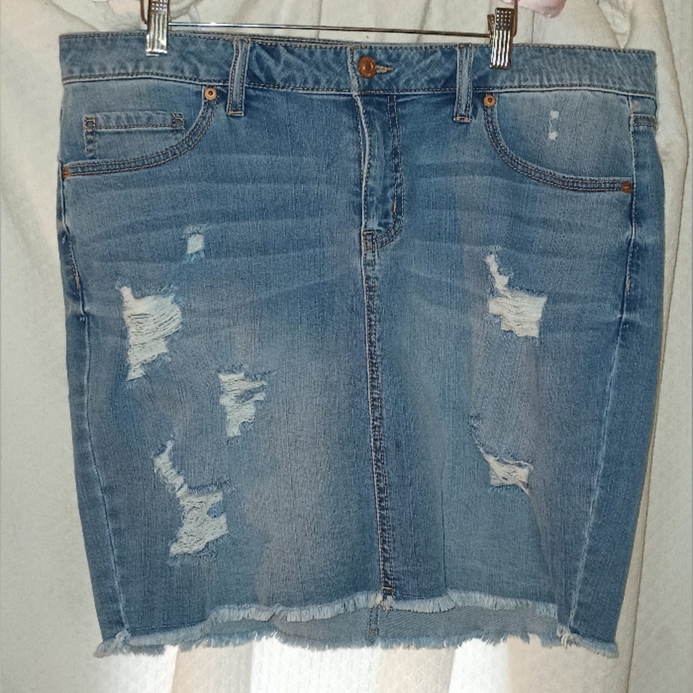 Rue+ Distressed Plus Size Denim Skirt Size 2X
